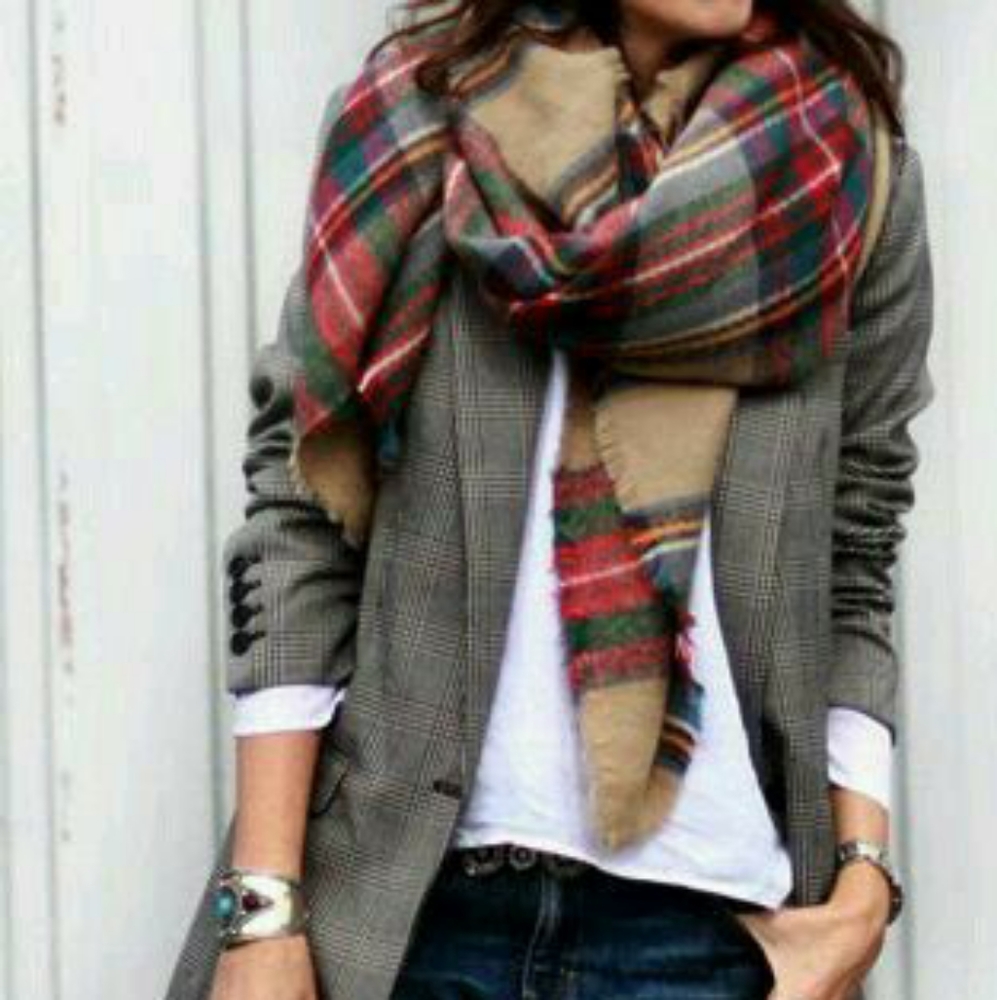 Blanket scarf - plaid